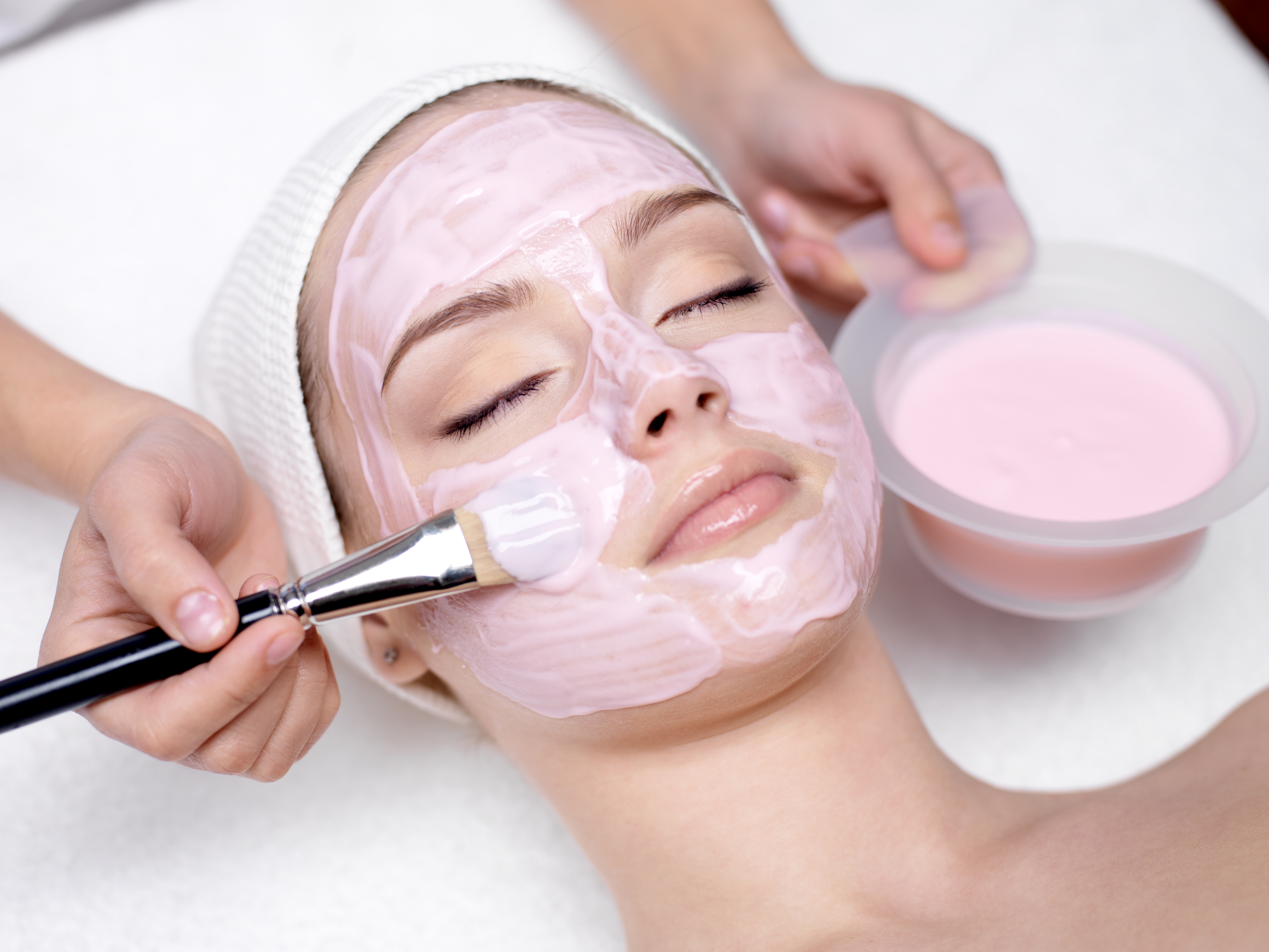Kundin mit Maske